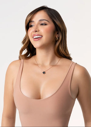 Body: Tiras finas, escote redondo y control de abdomen | Salome 5003