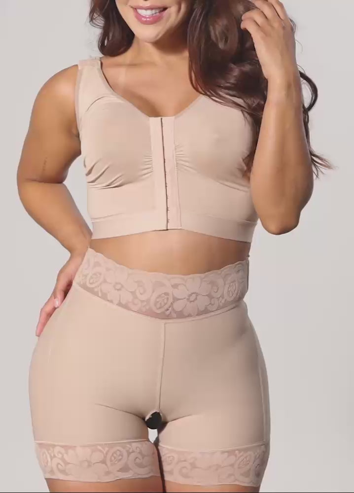 Mujer usando Brasier Salome 312
