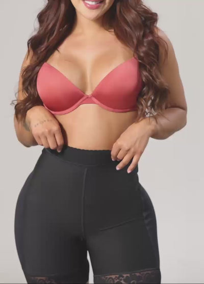 Mujer usando Short Faja Salome 218